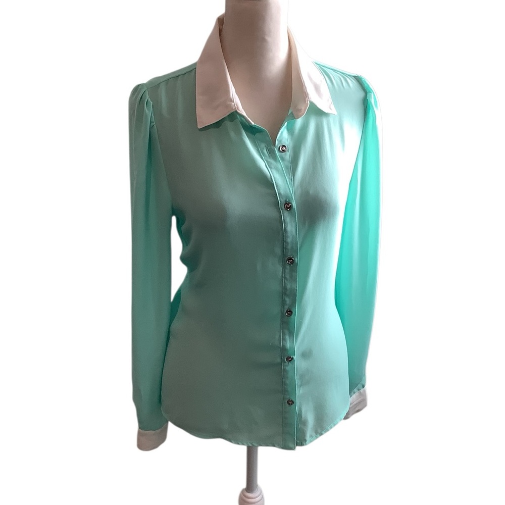 Forever 21 Mint & White Button Down Long Sleeve Collared Top Size S